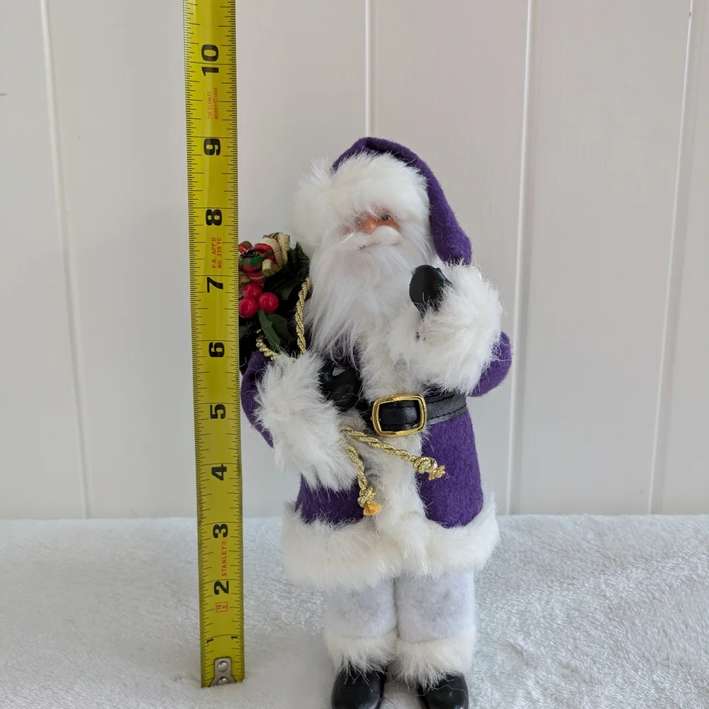 Santa Claus Figurine - Picture 5 of 5